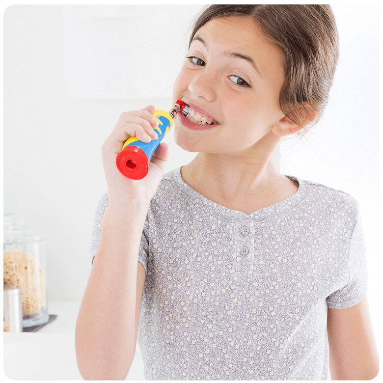 Oral-B 80268190 spazzolino elettrico Bambino Spazzolino rotante-oscillante Blu, Rosso