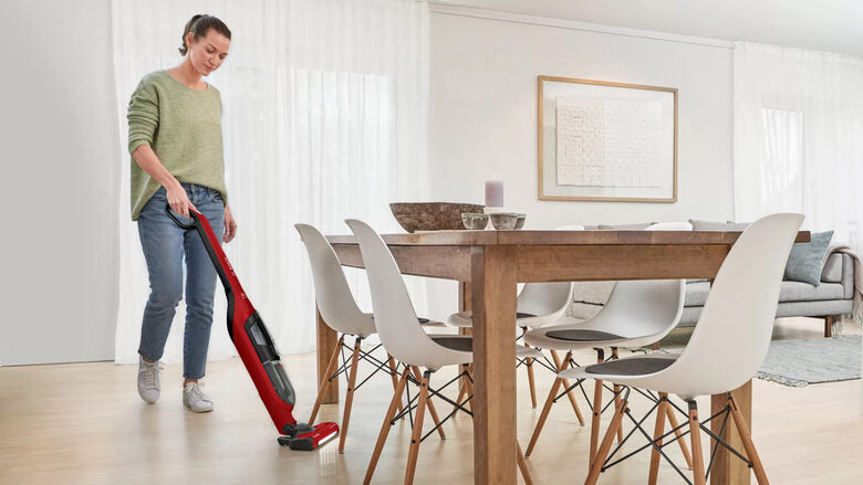 Bosch Serie 4 BBH3ZOO28 scopa elettrica Batteria Secco Senza sacchetto 0,4 L Nero, Rosso 2,15 Ah