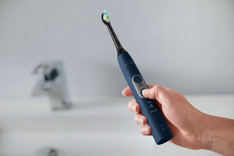 Spazzolino elettrico sonico HX6871/47 con sensore di pressione integrato
