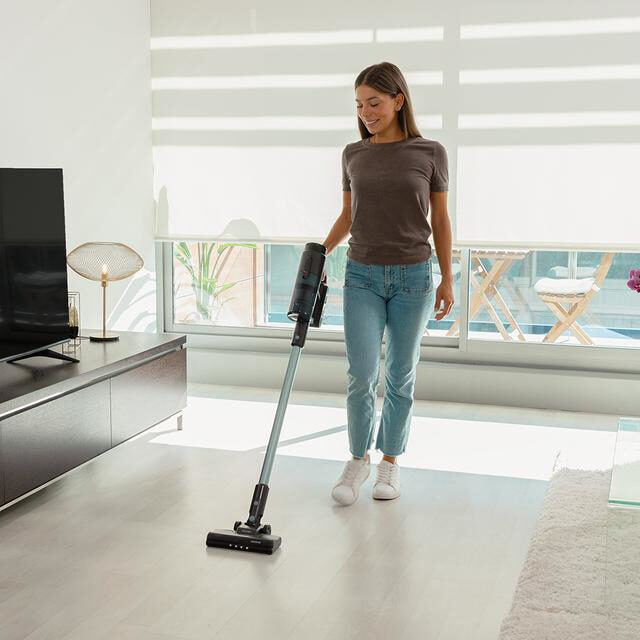 Cecotec 08422 aspirapolvere senza filo Nero Sacchetto per la polvere