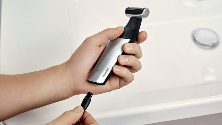 Philips BODYGROOM Series 5000 Rasoio delicato Bodygroom utilizzabile sotto la doccia