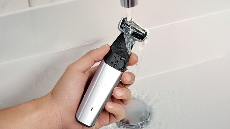 Philips BODYGROOM Series 5000 Rasoio delicato Bodygroom utilizzabile sotto la doccia