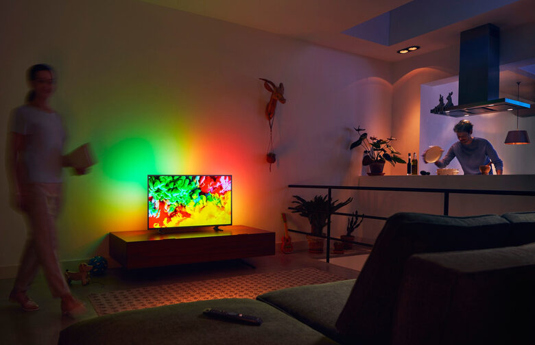 Philips 6700 series Smart TV LED UHD 4K ultra sottile 43PUS6703/12