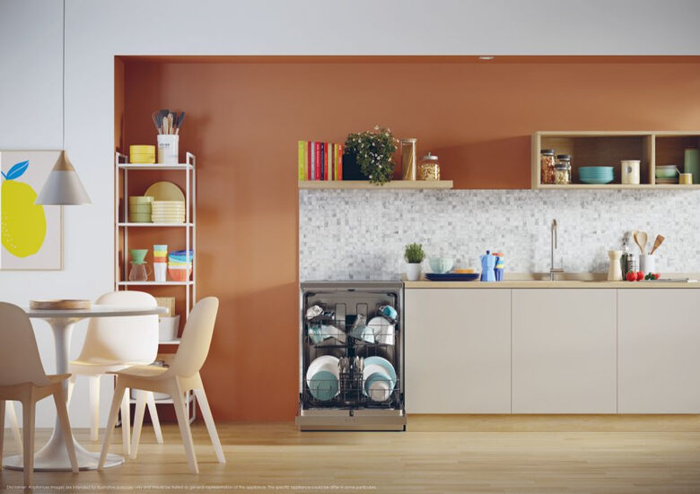Candy RapidÓ CF 3C7F0X Lavastoviglie Libera installazione 13 coperti C