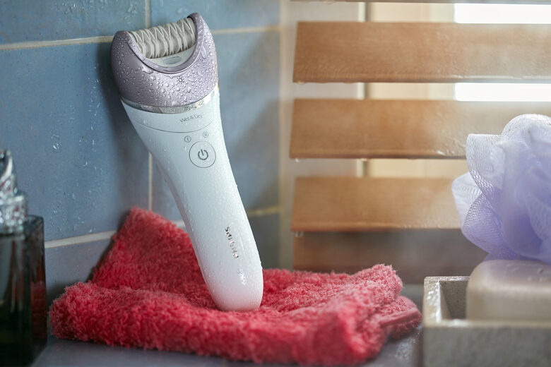 Philips Satinelle Advanced Epilatore Wet&Dry con 5 accessori per gambe, corpo e viso BRE635/00
