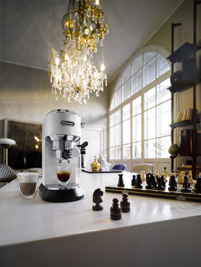 De’Longhi Dedica Style EC 685.W Automatica/Manuale Macchina per espresso 1,1 L