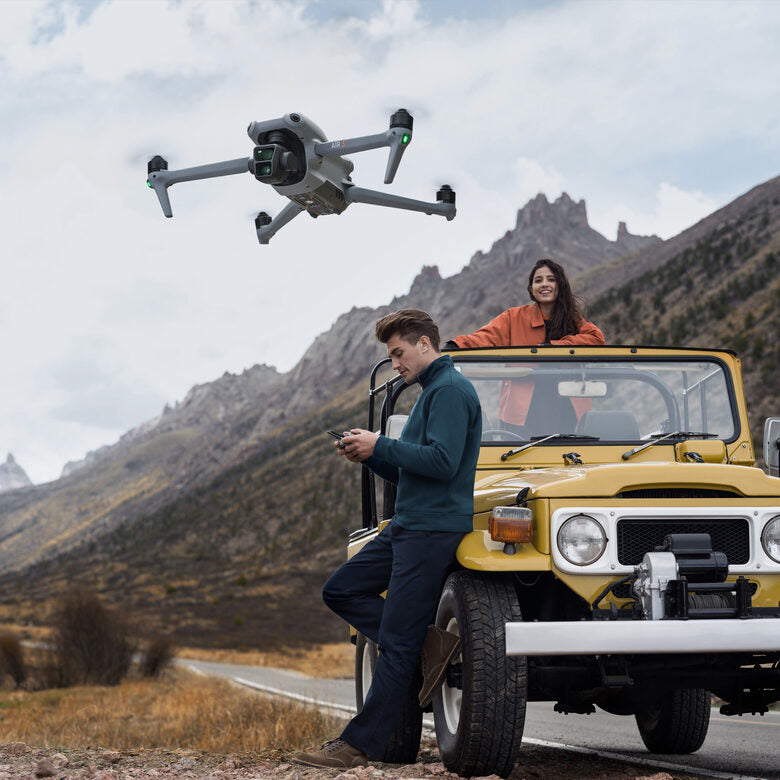 DJI Air 3 Fly More Combo Drone 4 rotori Quadrirotore 48 MP 3840 x 2160 Pixel 4241 mAh Nero, Grigio