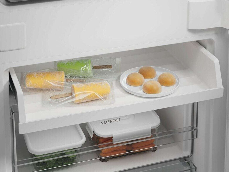 Electrolux FRIGORIFERO COMBINATO MULTIFLOW CLASSE E LNN3CE18S