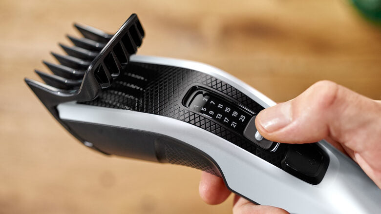 Philips HAIRCLIPPER Series 3000 Regolacapelli con lame in acciaio inossidabile