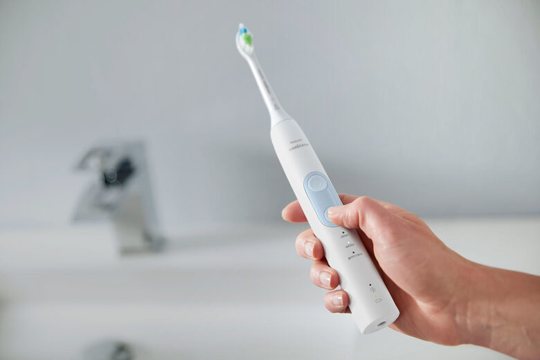Philips Sonicare ProtectiveClean 5100 Spazzolino Elettrico Sonico Bianco, con custodia da viaggio HX6859/29