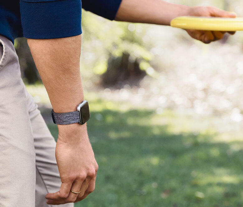 Fitbit Versa 3,4 cm (1.34") LCD Nero, Grigio GPS (satellitare)