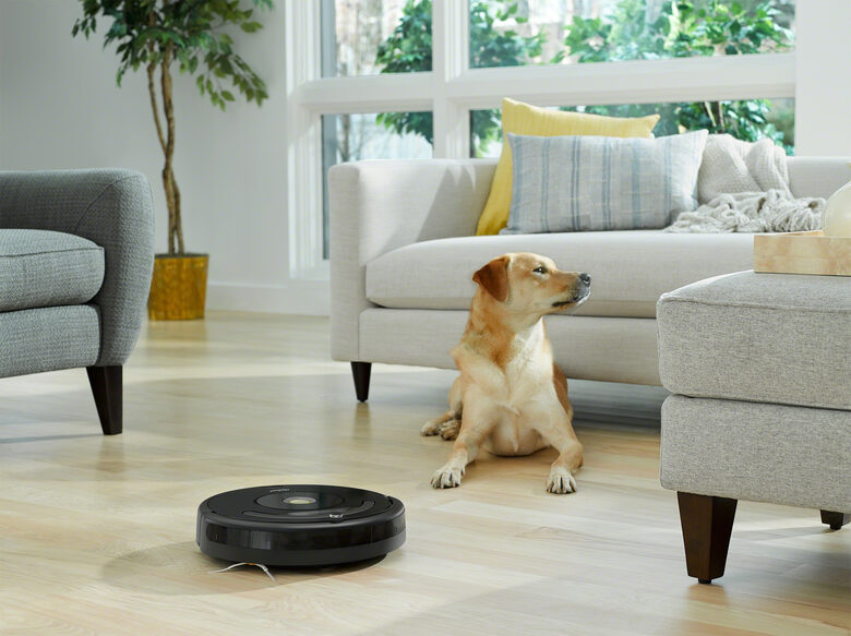 iRobot Roomba 676 Aspirapolvere Robot 0,6 L Senza sacchetto Nero