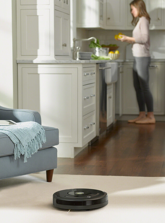 iRobot Roomba 676 Aspirapolvere Robot 0,6 L Senza sacchetto Nero