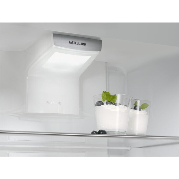Electrolux ENN2815COW Frigorifero Con Congelatore Da Incasso 264 L Bianco