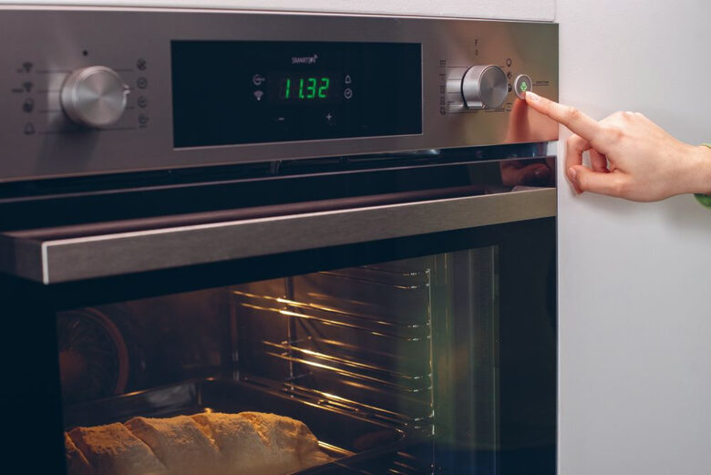 Candy FSCTX886 Smart Steam WIFI Forno Elettrico Multifunzione da Incasso, 70 L, Autopulente, Connesso, Wi-Fi + BLE, Classe A, 59,5x56,8x59,5 cm, Inox [Classe di efficienza energetica A]