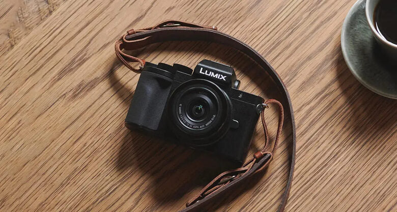 Fotocamera Panasonic Lumix DC-G100DKEGK Fotocamera DC-G100D + Obiettivo H-FS 12-32 Nero [DC-G100DKEGK]