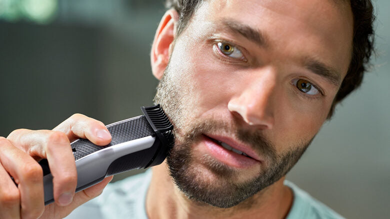 Philips BEARDTRIMMER Series 5000 Rifinitore per barba con impostazioni di precisione da 0,2 mm