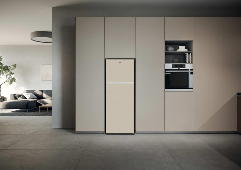 Haier HPR5718DNPC Frigorifero Combinato A Libera Installazione, Total No Frost, Classe D, Crema