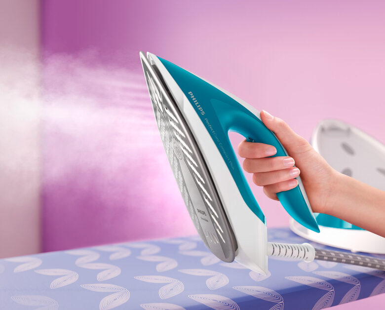 Philips PerfectCare Compact Plus GC7923/20 Ferro generatore vapore, fino a 6,5 bar di pressione pompa