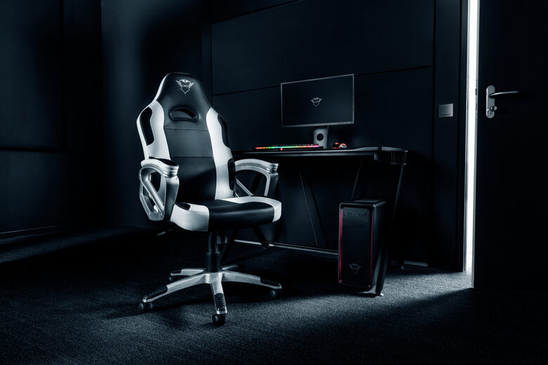 Trust GXT 705W Sedia da gaming per PC Nero, Bianco