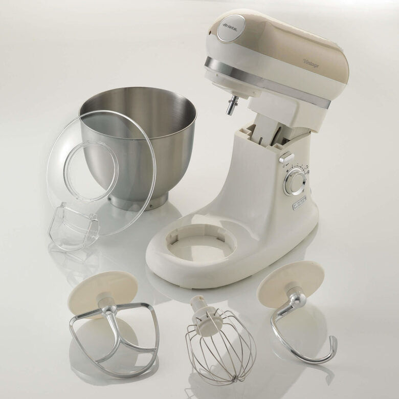 Ariete 1588 Impastatrice Planetaria - Pane, pizza e dolci - 7 Velocità - 3 Fruste - 5,5 Litri - Acciaio Inox - 2400 Watt - Linea Vintage - Beige