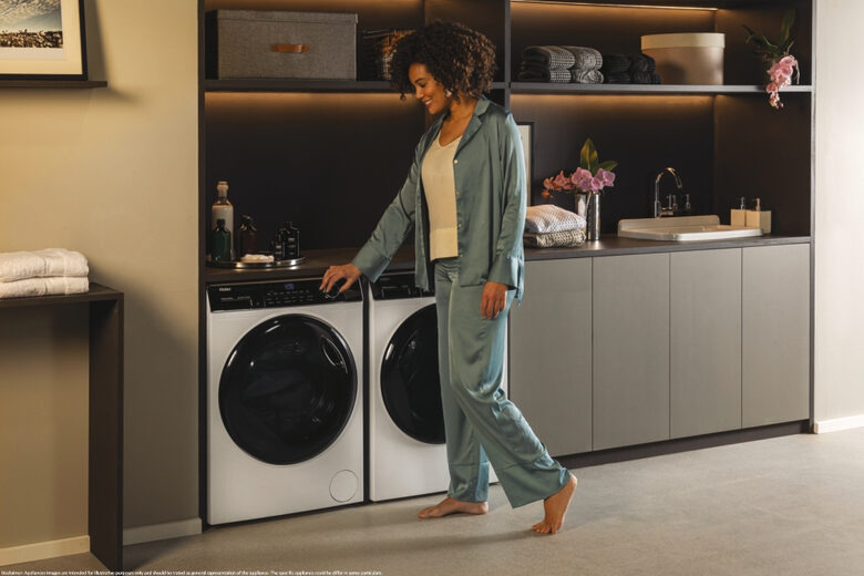 Haier HW90-B14959NEUIT I-pro Series 5 Lavatrice A Libera Installazione 9 Kg, 1400 Giri, Classe A, Bianco, Direct Motion, Refresh, Wi-fi