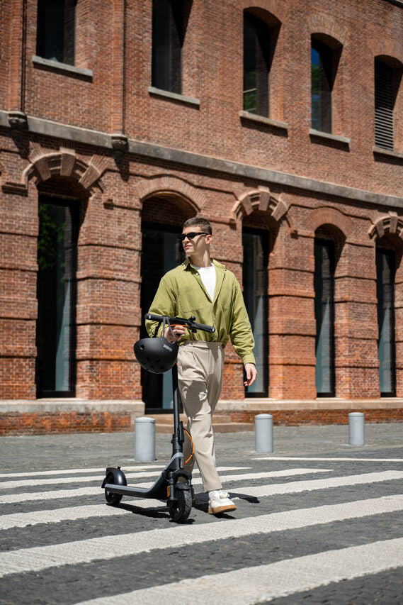 Ninebot by Segway Ninebot Monopattino Elettrico E2 Plus E II Powered by Segway