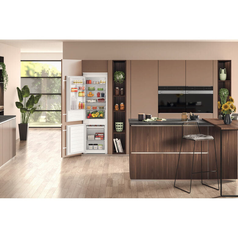 Hotpoint Ariston HAC18D031A1 Frigorifero combinato ad incasso