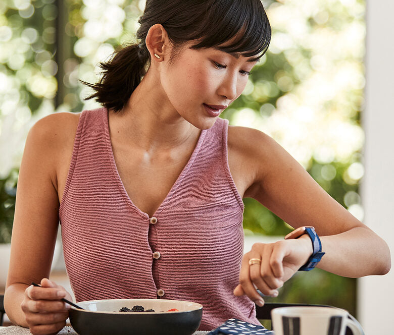 Fitbit Versa 2 3,55 cm (1.4") 40 mm AMOLED Nero, Oro