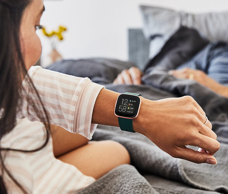 Fitbit Versa 2 3,55 cm (1.4") 40 mm AMOLED Nero, Oro