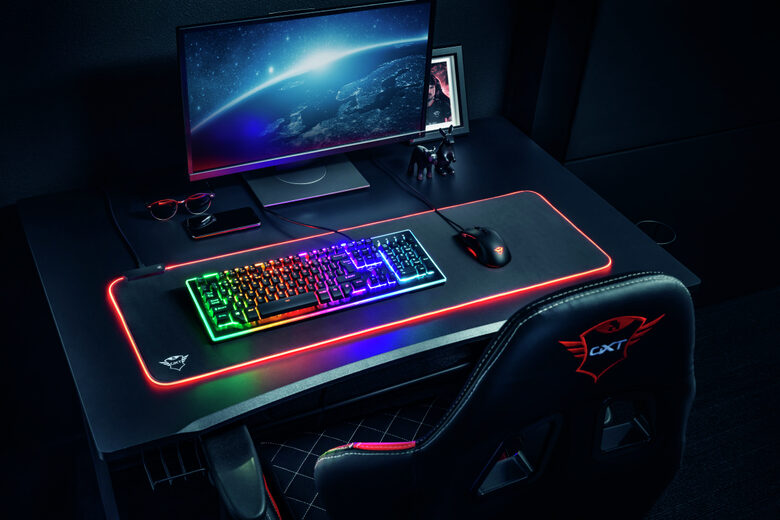 Trust GXT 764 Glide-Flex XXL RGB Tappetino per mouse per gioco da computer Nero