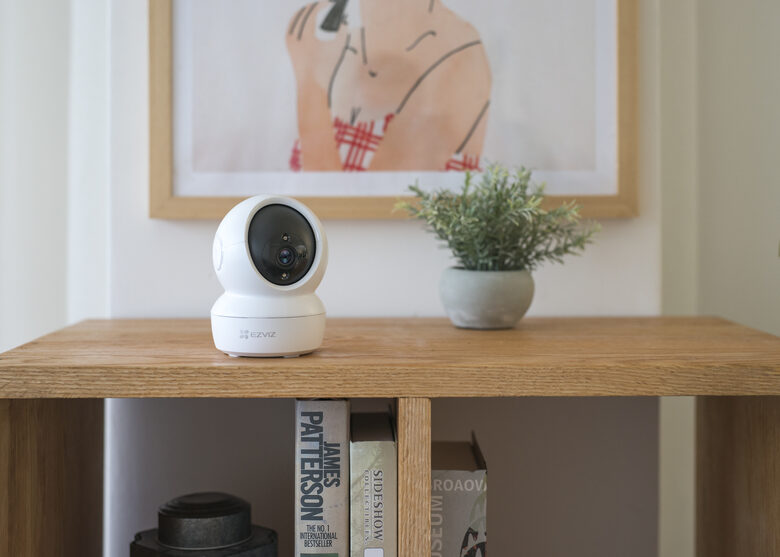 EZVIZ C6N Telecamera Wi-Fi motorizzata per interno con vista a 360°