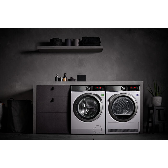 AEG L8FC96BQ lavatrice Caricamento frontale 9 kg 1600 Giri/min B Bianco