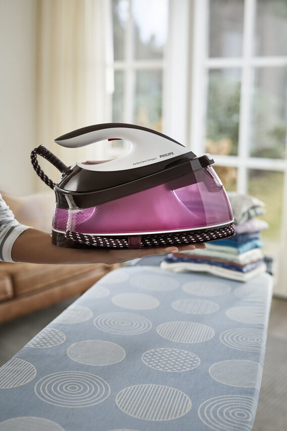 Philips GC7842/40 ferro da stiro a caldaia 1,5 L SteamGlide Plus Porpora, Bianco