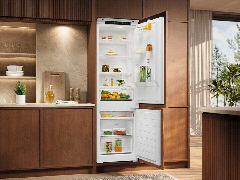 Electrolux FRIGORIFERO COMBINATO MULTIFLOW CLASSE E LNN3CE18S