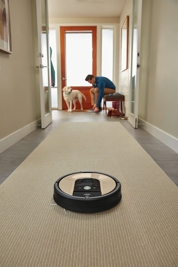 iRobot Roomba 976 Aspirapolvere Robot 0,6 L Senza sacchetto Beige, Nero, Marrone