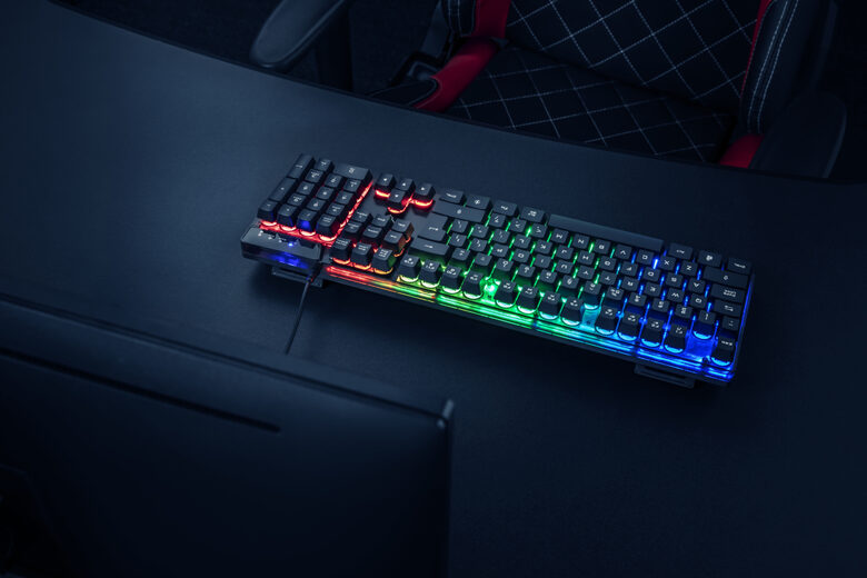 Trust GXT 835 Azor tastiera USB QWERTY Italiano Nero