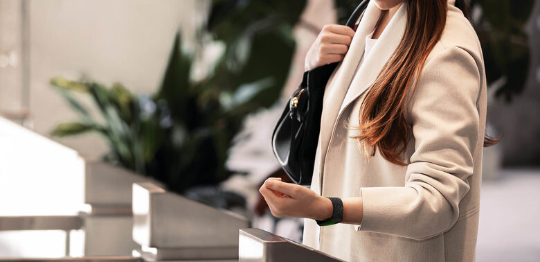 Fitbit Charge 4 Special Edition Braccialetto per rilevamento di attività 3,96 cm (1.56") Nero