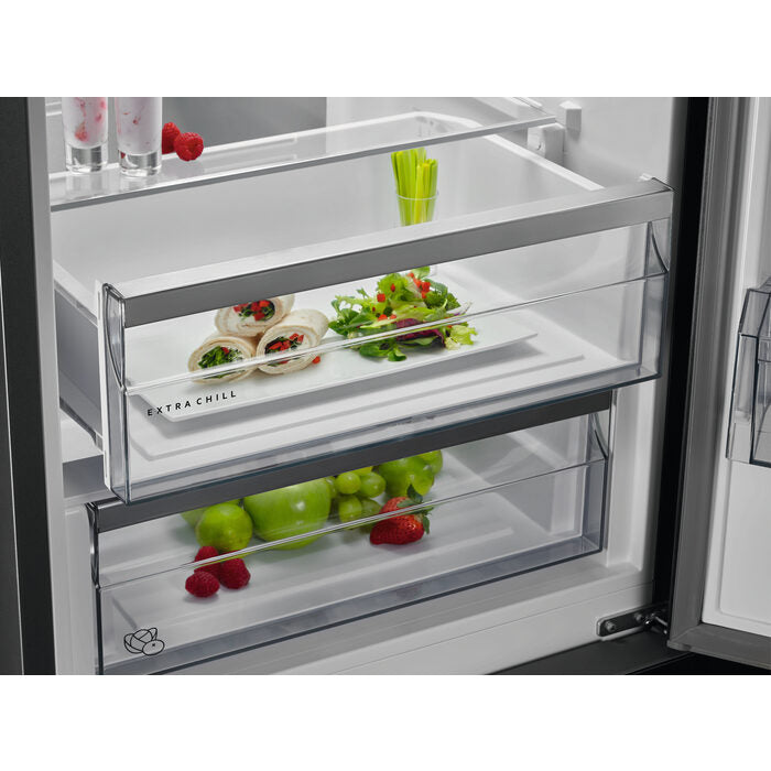 AEG RCB736E5MB frigorifero con congelatore Libera installazione 367 L E Nero