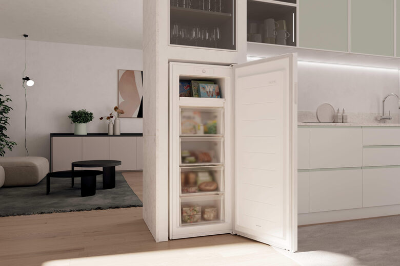 Candy CNUQ2L513EW Congelatore verticale Libera installazione 169 L Bianco