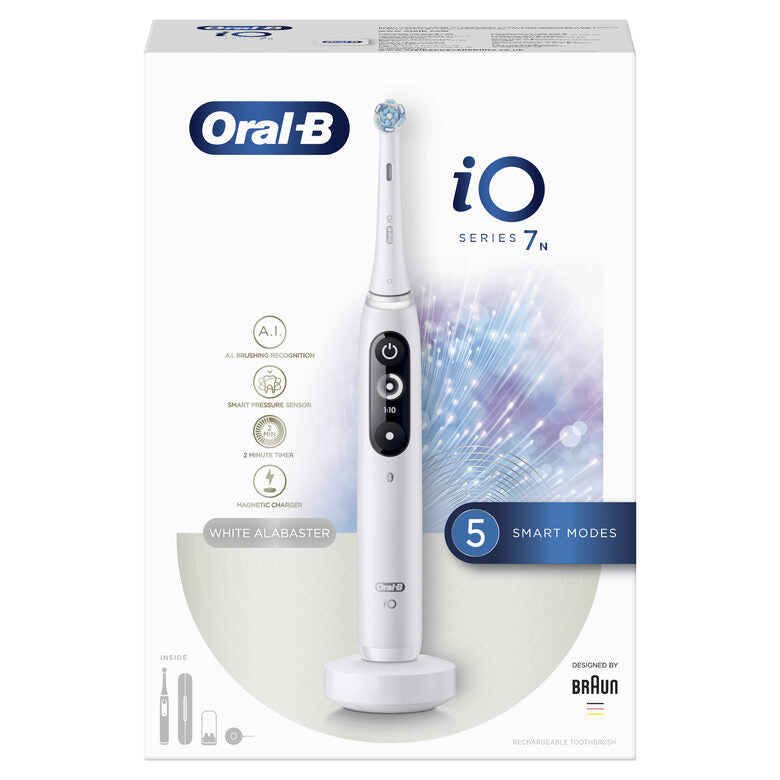 Oral-B iO - 7n - Spazzolino Elettrico Ricaricabile, 1 Spazzolino Bianco Esclusivo Con Tecnologia Magnetica Rivoluzionaria, Display In Bianco E Nero, 1 Testina, 1 Custodia Da Viaggio Premium