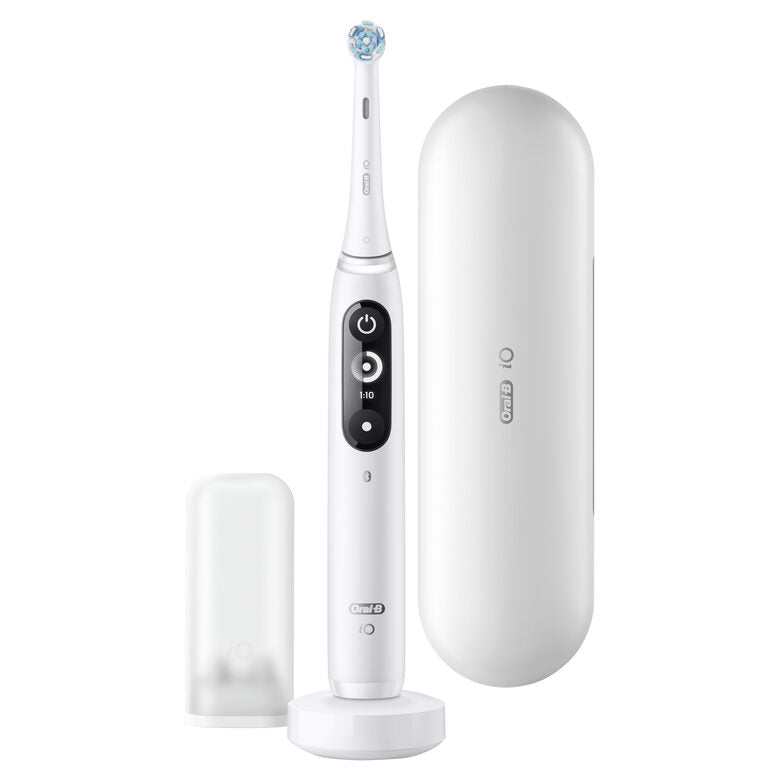 Oral-B iO - 7n - Spazzolino Elettrico Ricaricabile, 1 Spazzolino Bianco Esclusivo Con Tecnologia Magnetica Rivoluzionaria, Display In Bianco E Nero, 1 Testina, 1 Custodia Da Viaggio Premium