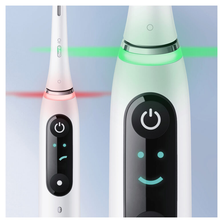 Oral-B iO - 9n - Spazzolino Elettrico Ricaricabile, 1 Spazzolino Bianco Esclusivo Con Tecnologia Magnetica Rivoluzionaria, Display A Colori, 1 Testina, 1 Custodia Da Viaggio Con Caricatore