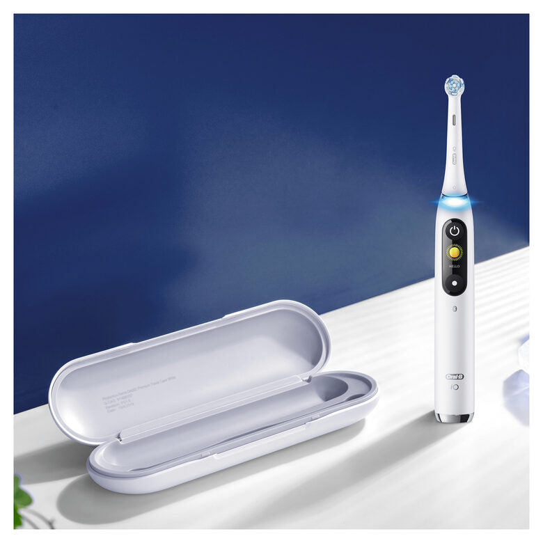 Oral-B iO - 9n - Spazzolino Elettrico Ricaricabile, 1 Spazzolino Bianco Esclusivo Con Tecnologia Magnetica Rivoluzionaria, Display A Colori, 1 Testina, 1 Custodia Da Viaggio Con Caricatore