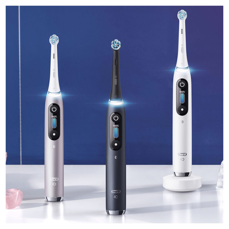Oral-B iO - 9n - Spazzolino Elettrico Ricaricabile, 1 Spazzolino Rosa Esclusivo Con Tecnologia Magnetica Rivoluzionaria, Display A Colori, 1 Testina, 1 Custodia Da Viaggio Con Caricatore