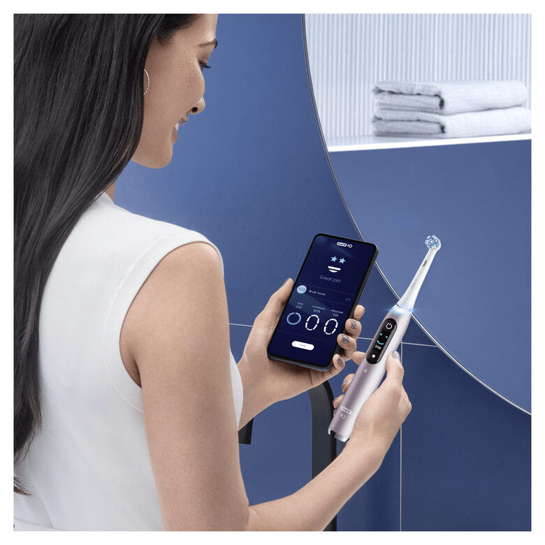 Oral-B iO - 9n - Spazzolino Elettrico Ricaricabile, 1 Spazzolino Rosa Esclusivo Con Tecnologia Magnetica Rivoluzionaria, Display A Colori, 1 Testina, 1 Custodia Da Viaggio Con Caricatore