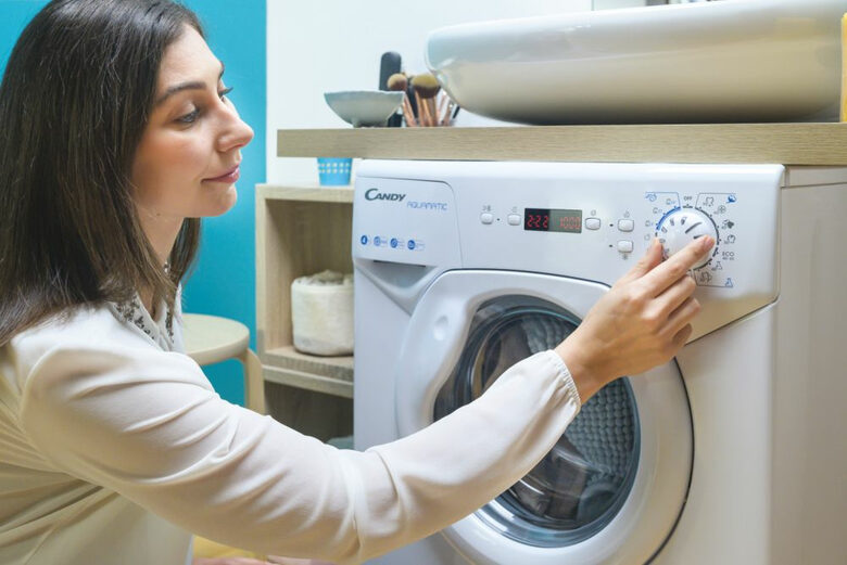 Candy Aquamatic AQUA 1042DE/2-S lavatrice Caricamento frontale 4 kg 1000 Giri/min F Bianco