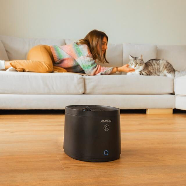 Cecotec Pumba 2500 Refresh Smart Fontana automatica per animali domestici con capacità di 2,5 litri