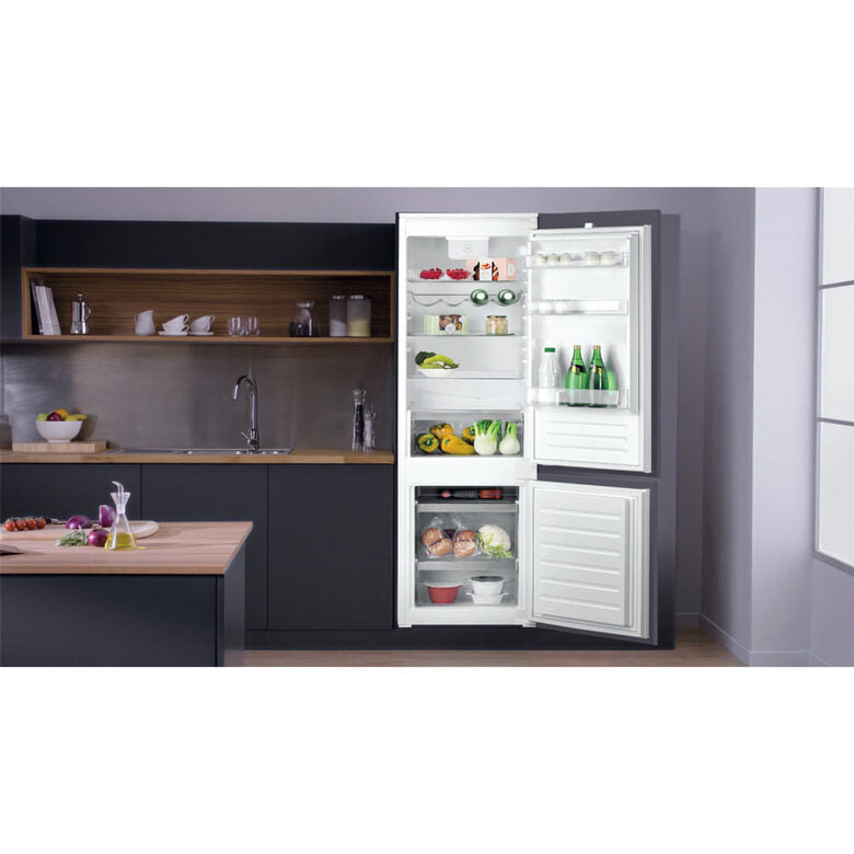 Hotpoint Frigorifero combinato ad incasso BCB 7525 D2