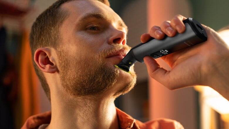 Philips OneBlade Pro 360  Rasoio QP6652/61 Face + Body